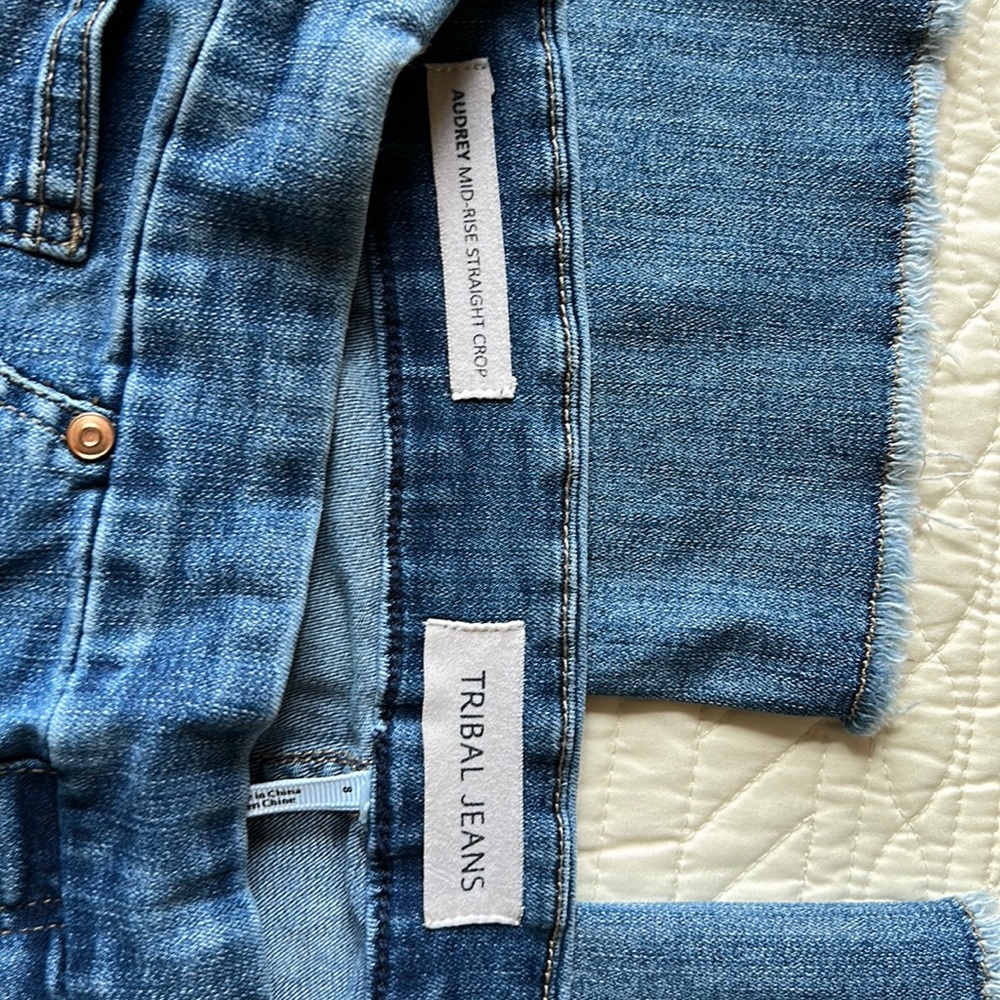 Tribal pull on denim ankle jeans. Size 8.